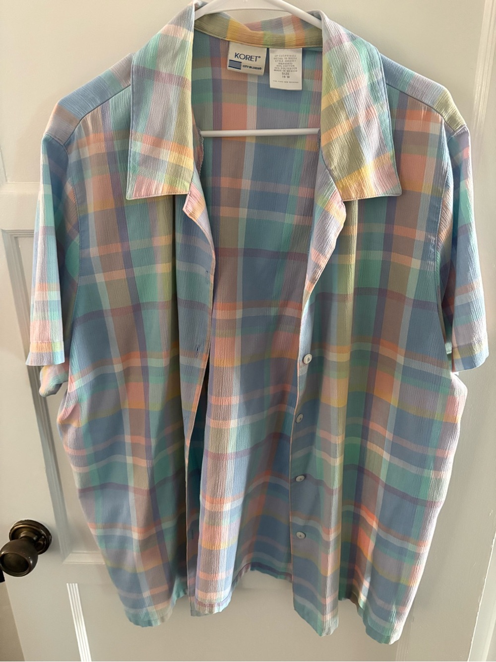 VINTAGE Koret Pastel Plaid Short-Sleeve Button-Up in Soft Blue & Pastels